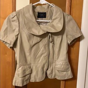Beautiful short sleeve leather jacket.